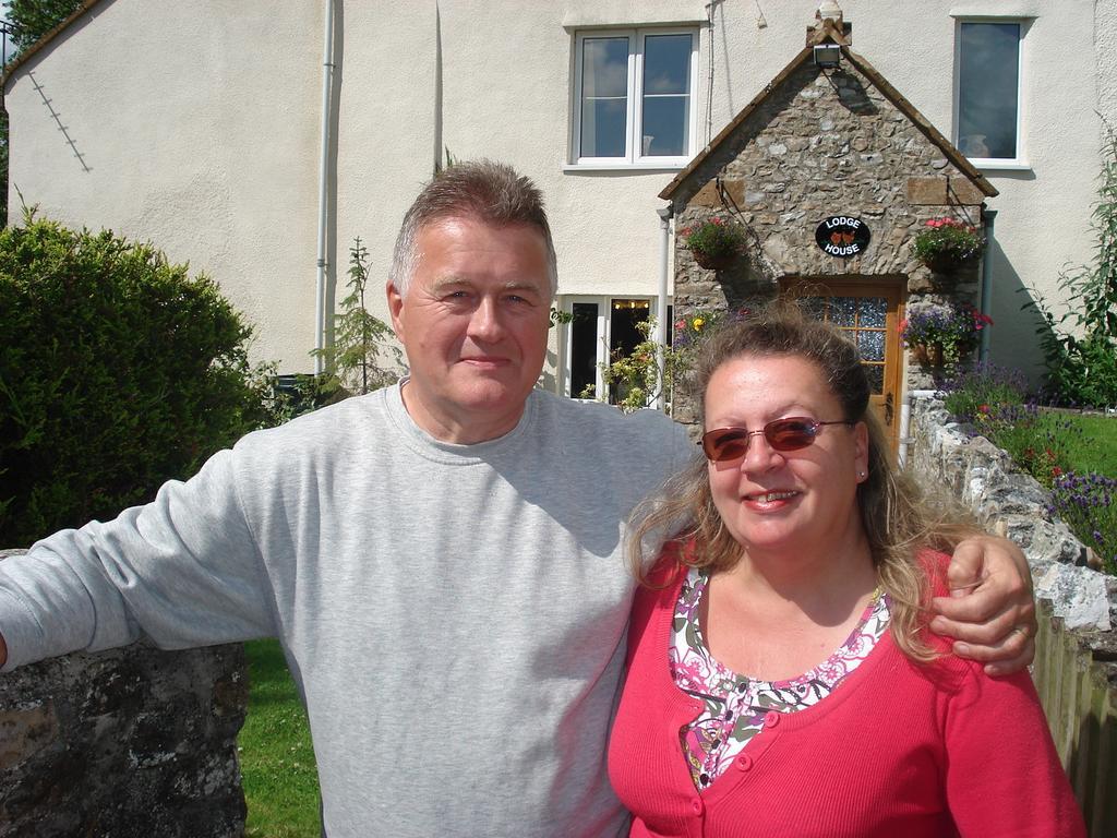 Lodge House B&B Buckland St Mary Eksteriør billede